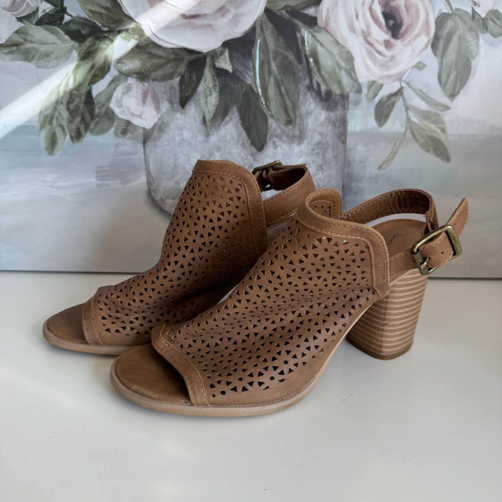 Universal Thread Women’s Brown Heels Size 9 - Picture 4 of 8